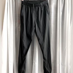 Lululemon men’s joggers